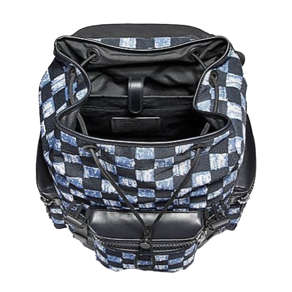 Coach Terrain Trek Pack with Graphic Print Black - Picture 4 of 8